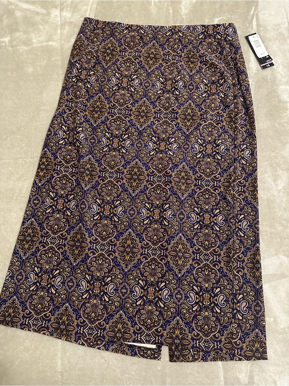 Briggs New York Navy and Tan Patterned Midi Skirt